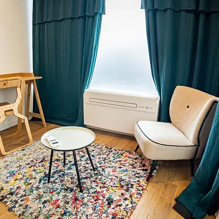 Ama Apartment *