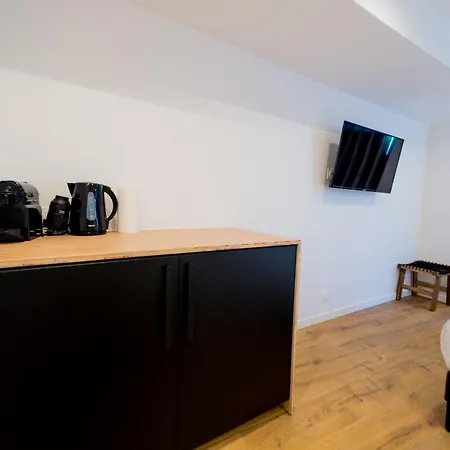 Ama Apartment *